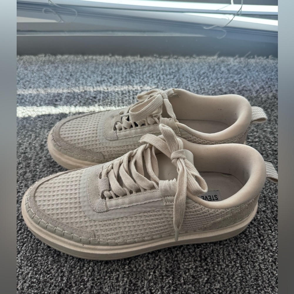 Steve Madden Cream Sneakers